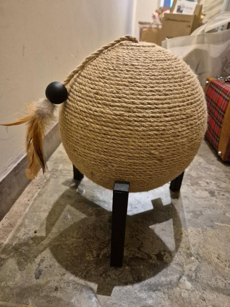 Design krabbol op metalen poot kat - Geel - Putte, Dieren en Toebehoren, Ophalen of Verzenden, Nieuw