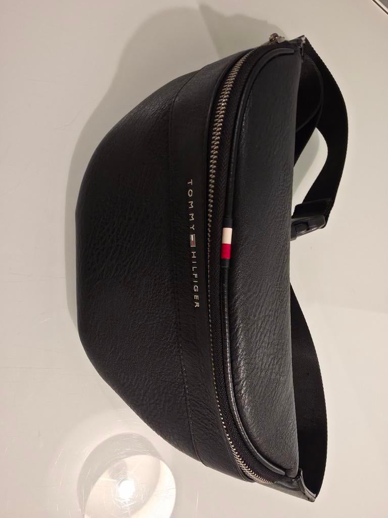 Tommy Hilfiger heuptas, Ophalen, Zo goed als nieuw, Zwart, Overige merken