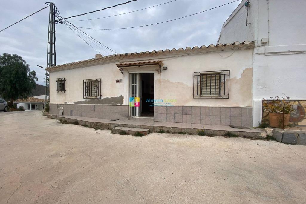 Spanje (Andalusië)- boerderijwoning 3slpkmr en 2bdkmrs, Immo, Buitenland, Spanje, Woonhuis, Dorp