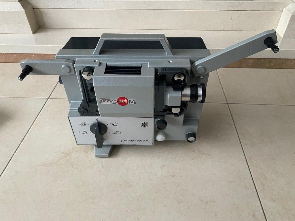 projector, Hobby en Vrije tijd, Ophalen, Zo goed als nieuw