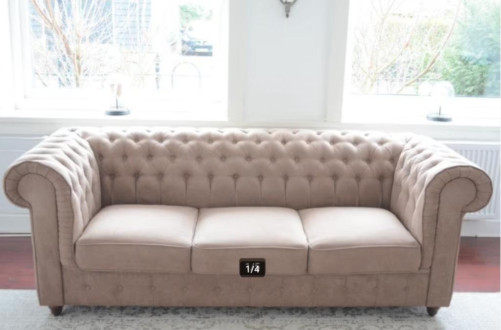 Zetel Bruin Chesterfield stijl - Amper gebruikt, Maison & Meubles, Enlèvement ou Envoi, 200 à 250 cm, Banc droit, Comme neuf