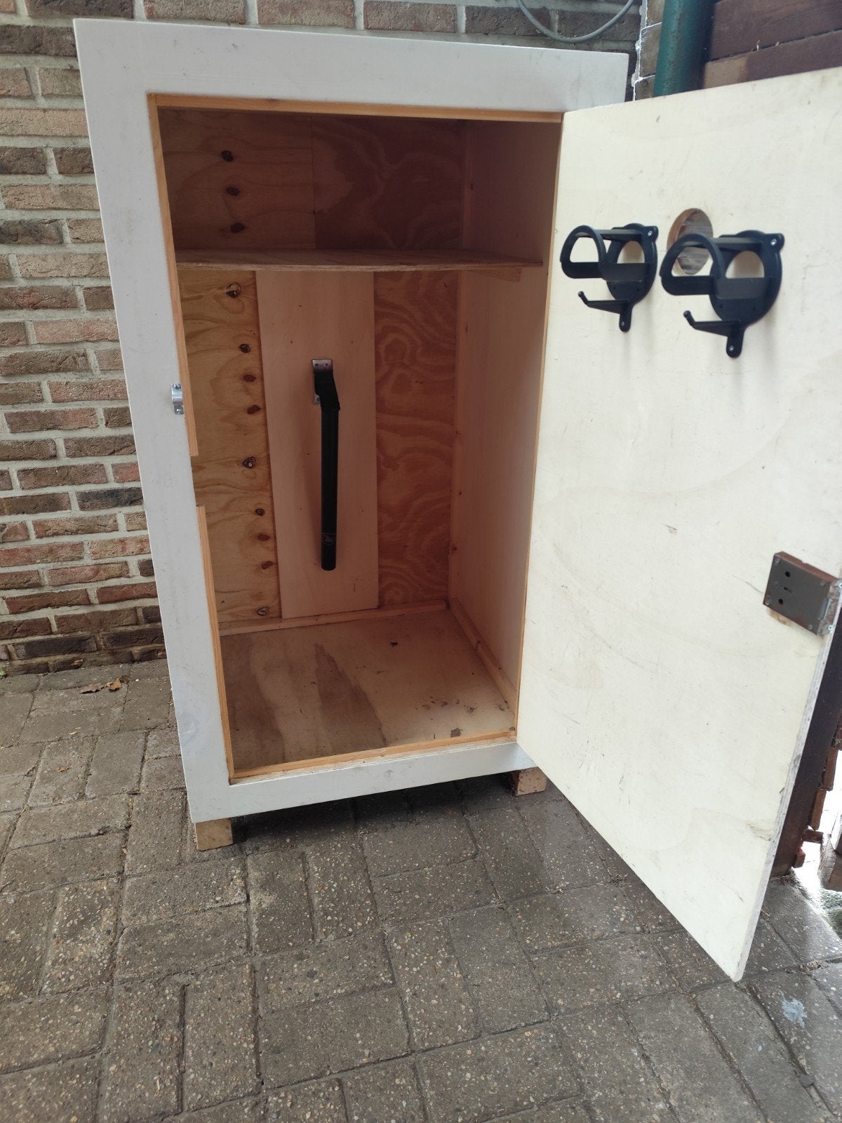 Zadelkast, Ophalen