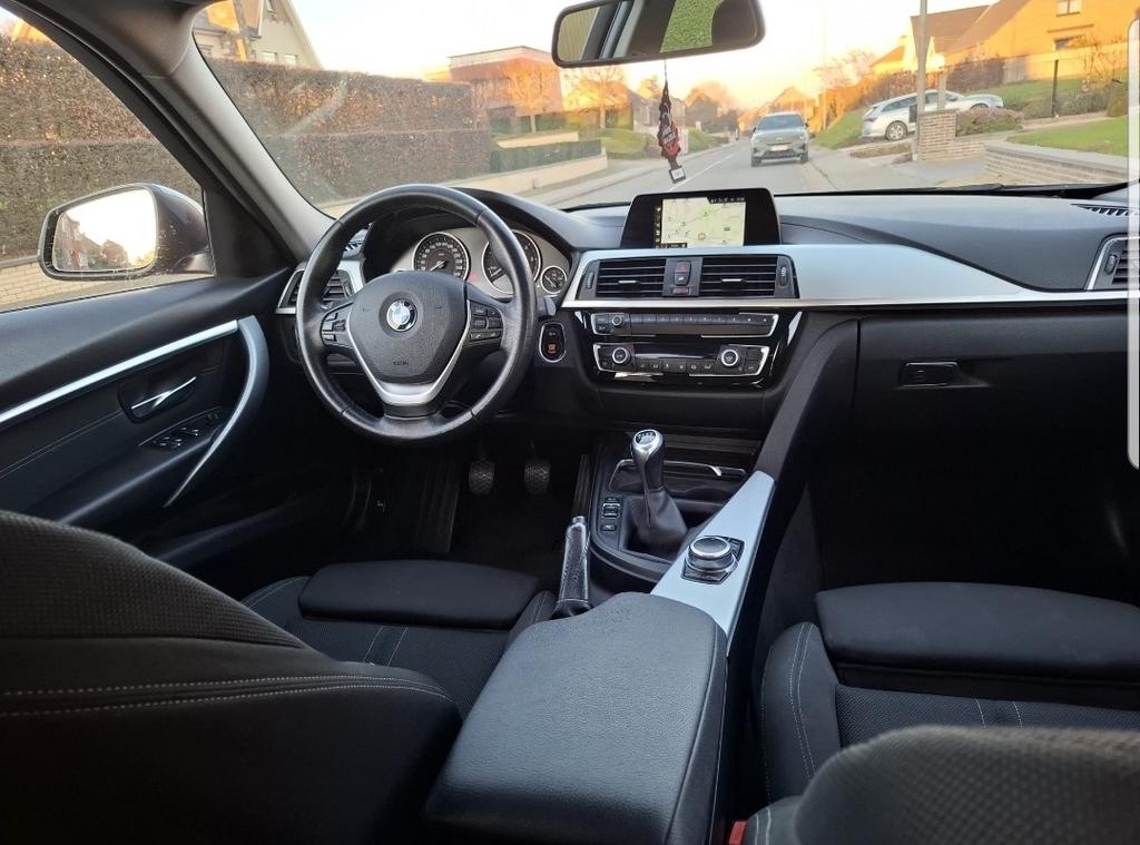 BMW 318d Touring | 06/2018 | Manual | 184.300 km, Auto's, BMW, 1995 cc, 4 cilinders, 1505 kg, 5 deurs