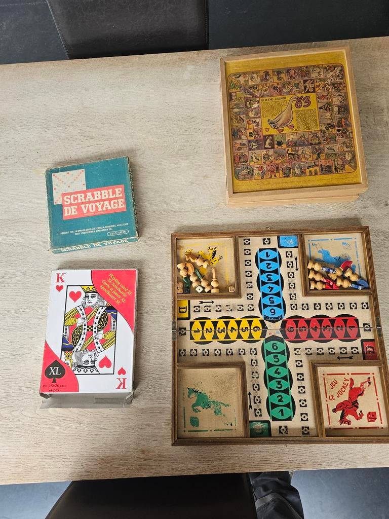 Jeux divers à donner, Enlèvement