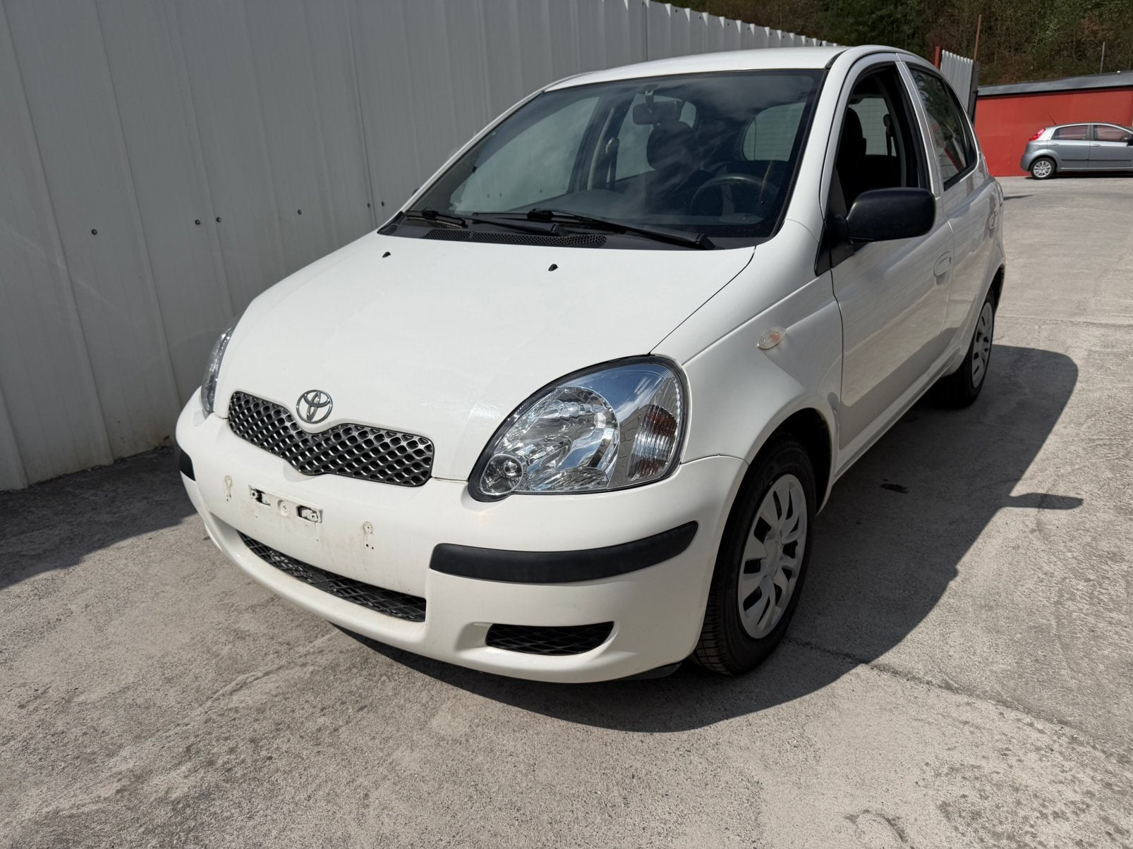 Toyota yaris 1000cc essence clim 5 portes 2003 140.000km, Auto's, Toyota, Particulier, Yaris, Te koop, Benzine