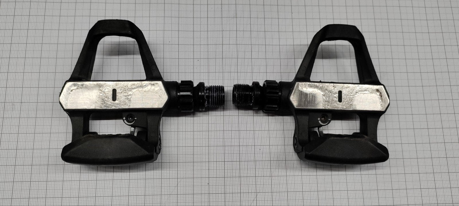 Van Rysel klikpedalen (voor look keo plaatjes), Vélos & Vélomoteurs, Vélos Pièces, Pédalier ou Pédales, Enlèvement ou Envoi, Gravelbike