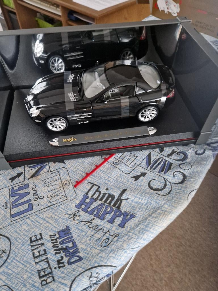 Mercedes Benz SL MCLAREN PREMIERE Edition merk Maisto, Hobby en Vrije tijd, Modelauto's | 1:18, Ophalen, Nieuw, Auto, Maisto