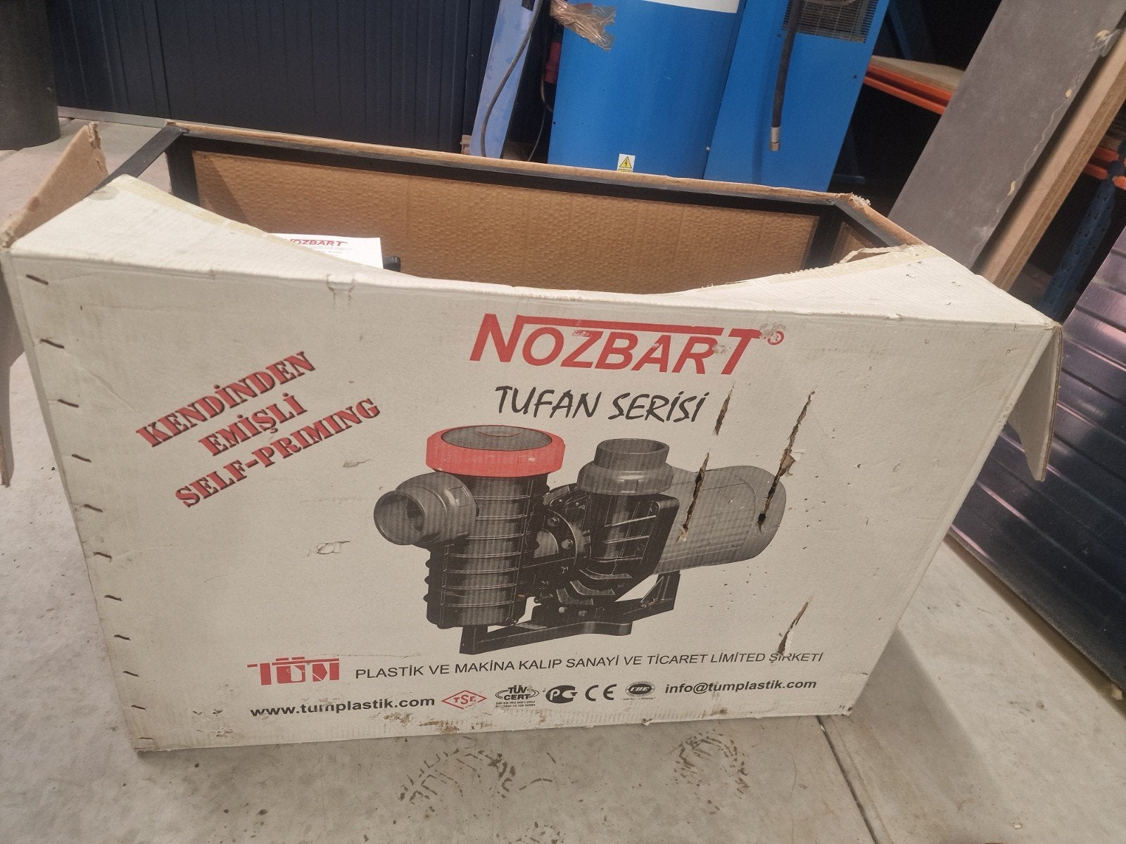 Zware waterpomp nozbart nieuw in de doos, Ophalen