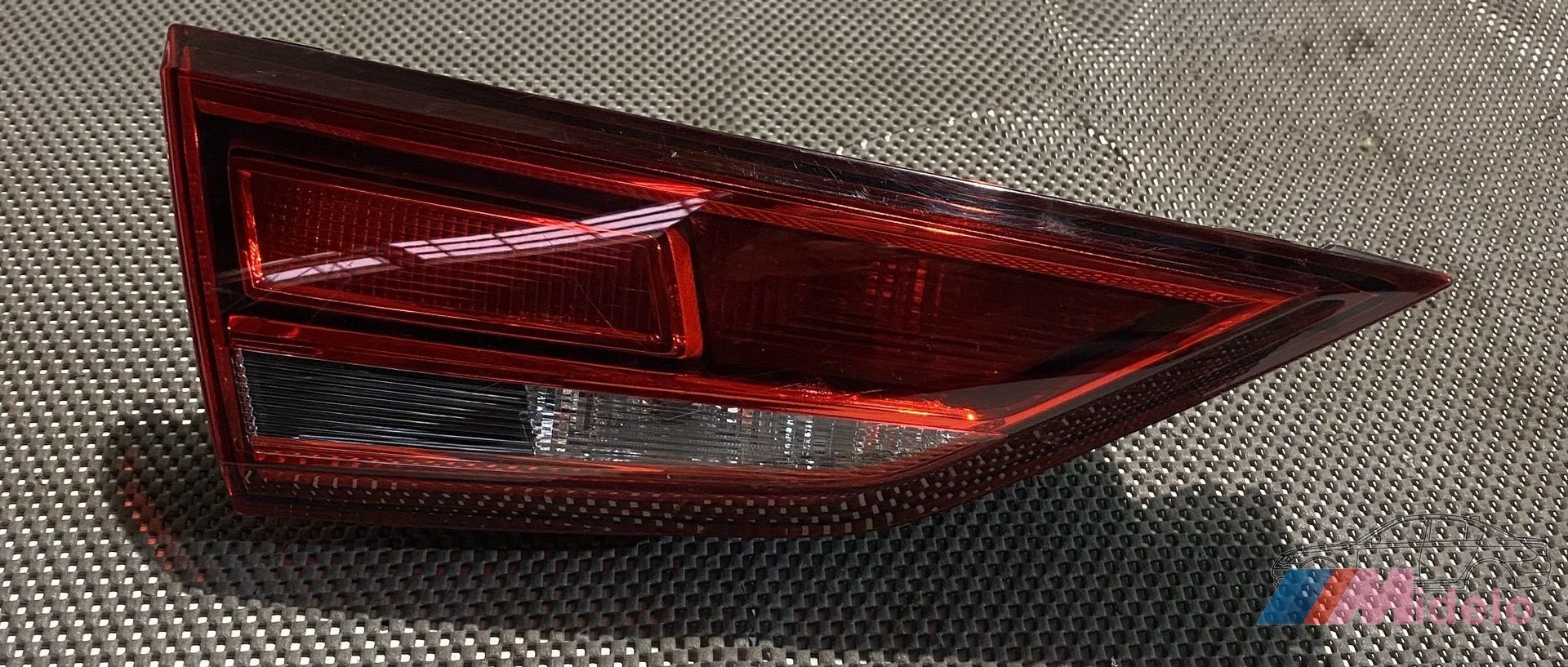 AUDI A3 ACHTERLICHT LINKS 8V5945075, -, Audi, Utilisé, -