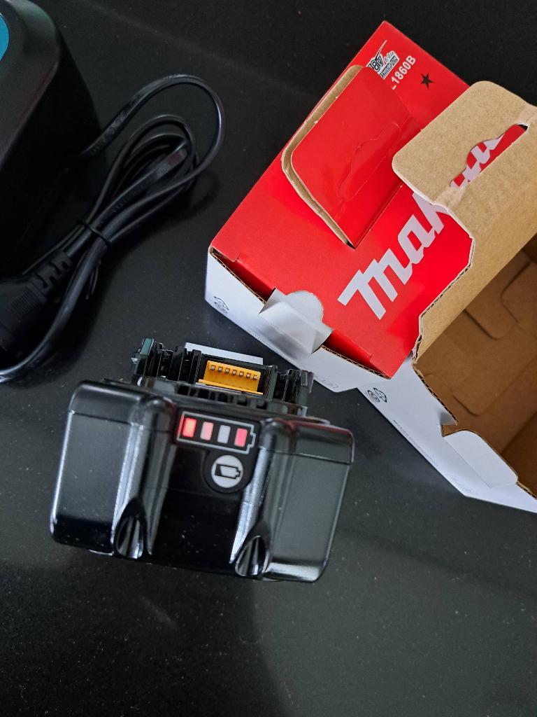 Makita accu's 6ah, Doe-het-zelf en Bouw, Ophalen, Nieuw