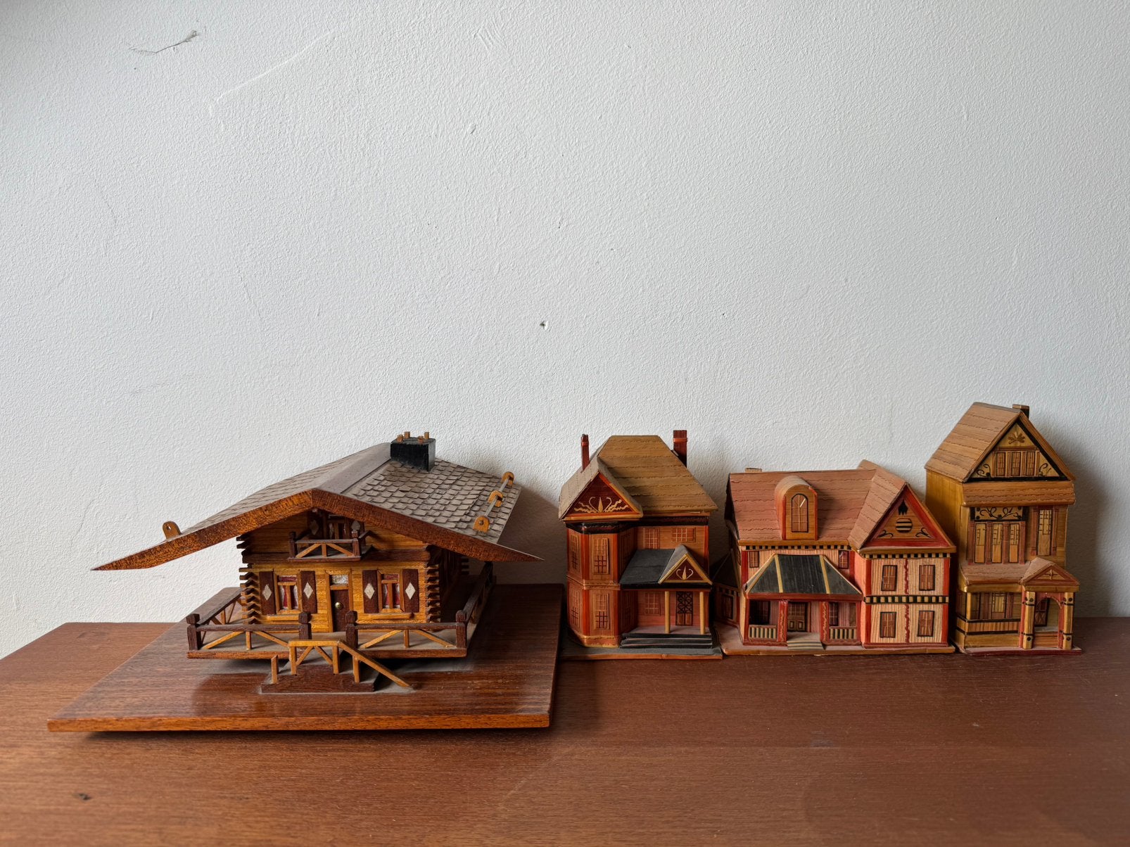 MAISONS EN BOIS 🏠, Hobby & Loisirs créatifs, Modélisme | Figurines & Dioramas, Enlèvement, Comme neuf