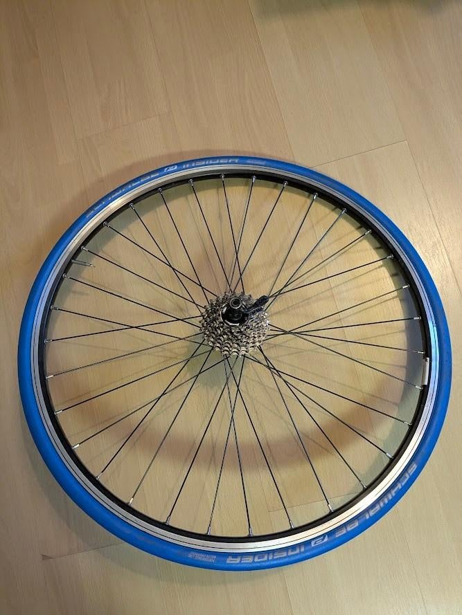 Wiel 650c met speciale buitenband voor op rollen, Fietsen en Brommers, Ophalen, Gebruikt, Wiel, Btwin