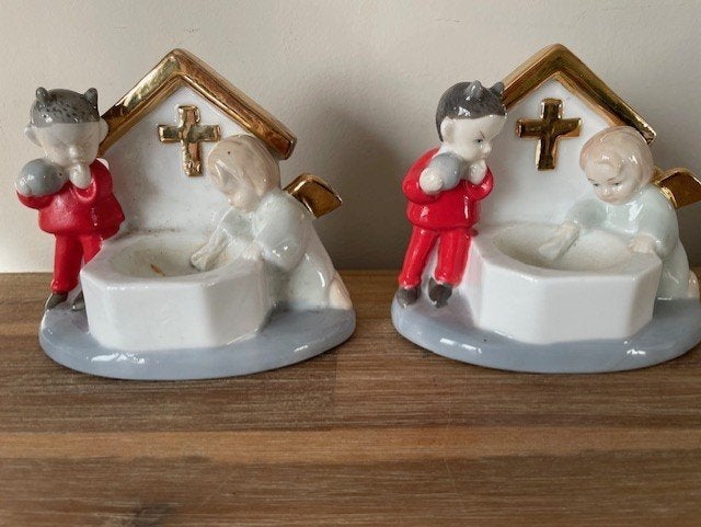 Twee wijwatervaatjes in porselein, Antiquités & Art, Antiquités | Objets religieux, Enlèvement ou Envoi