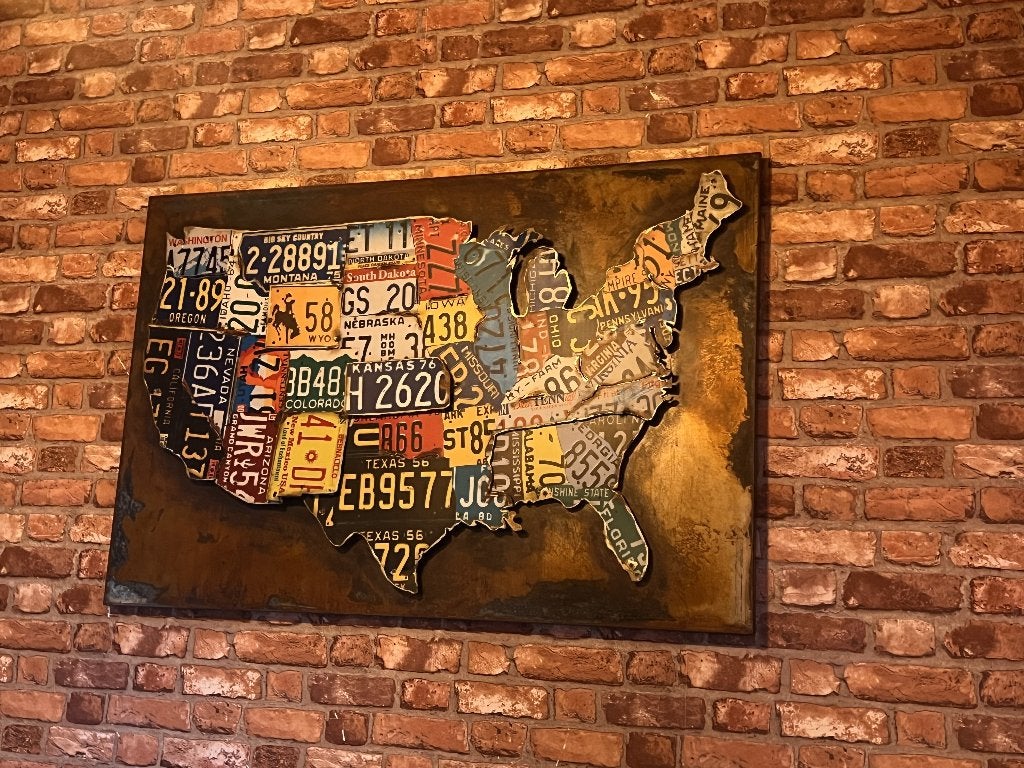 Déco murale métal - Carte USA plaques immatriculation, Enlèvement, Comme neuf, Métal, Marron