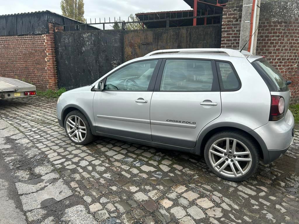 Polo cross 9n3 1,9 tdi 101~130, Autos, Volkswagen, Particulier, Polo, Diesel, 5 portes, Boîte manuelle, Enlèvement