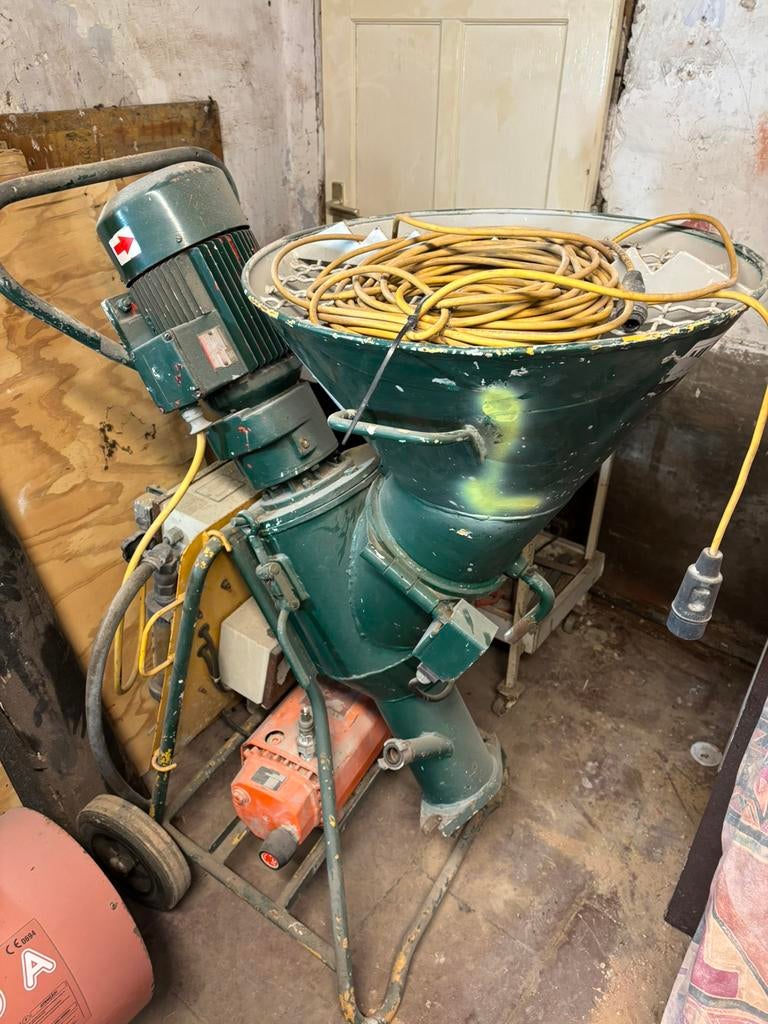 Spuit machine voor plaaster, Enlèvement, Utilisé