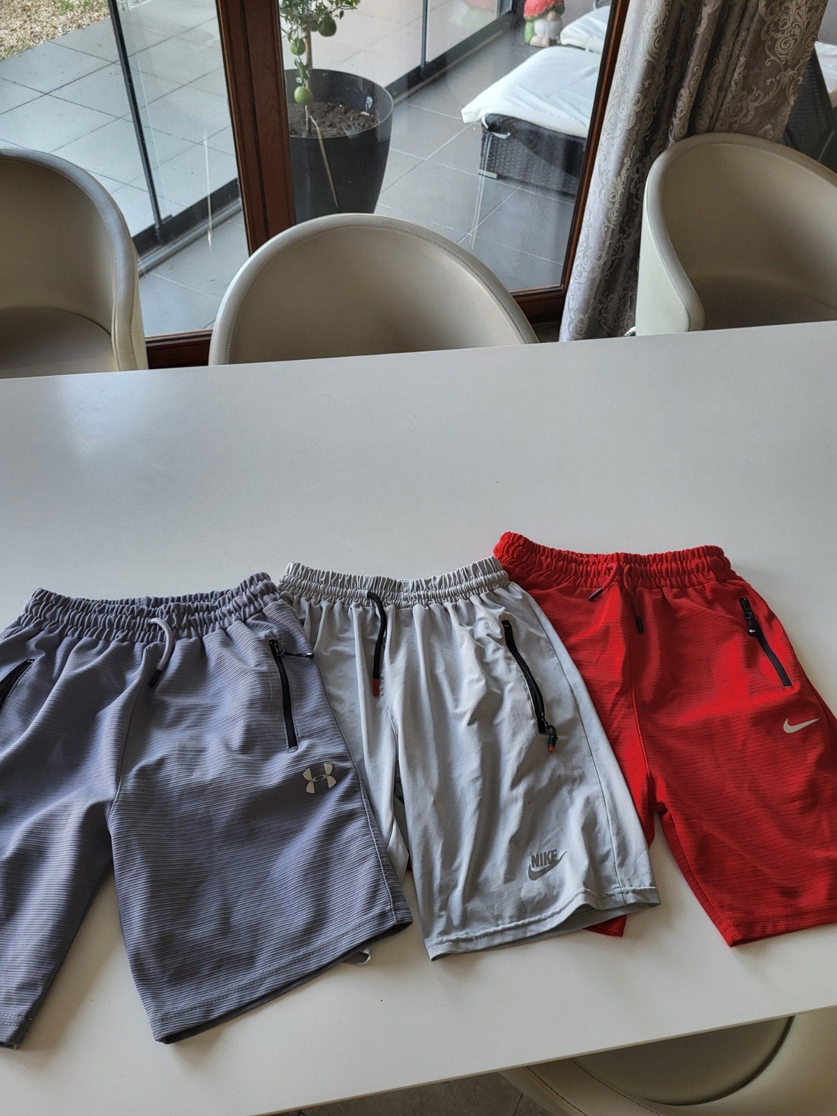 Sportbroek maat s korte broeken Nike, Enfants & Bébés, Vêtements enfant | Taille 170, Pantalon, Garçon, NIKE, Enlèvement