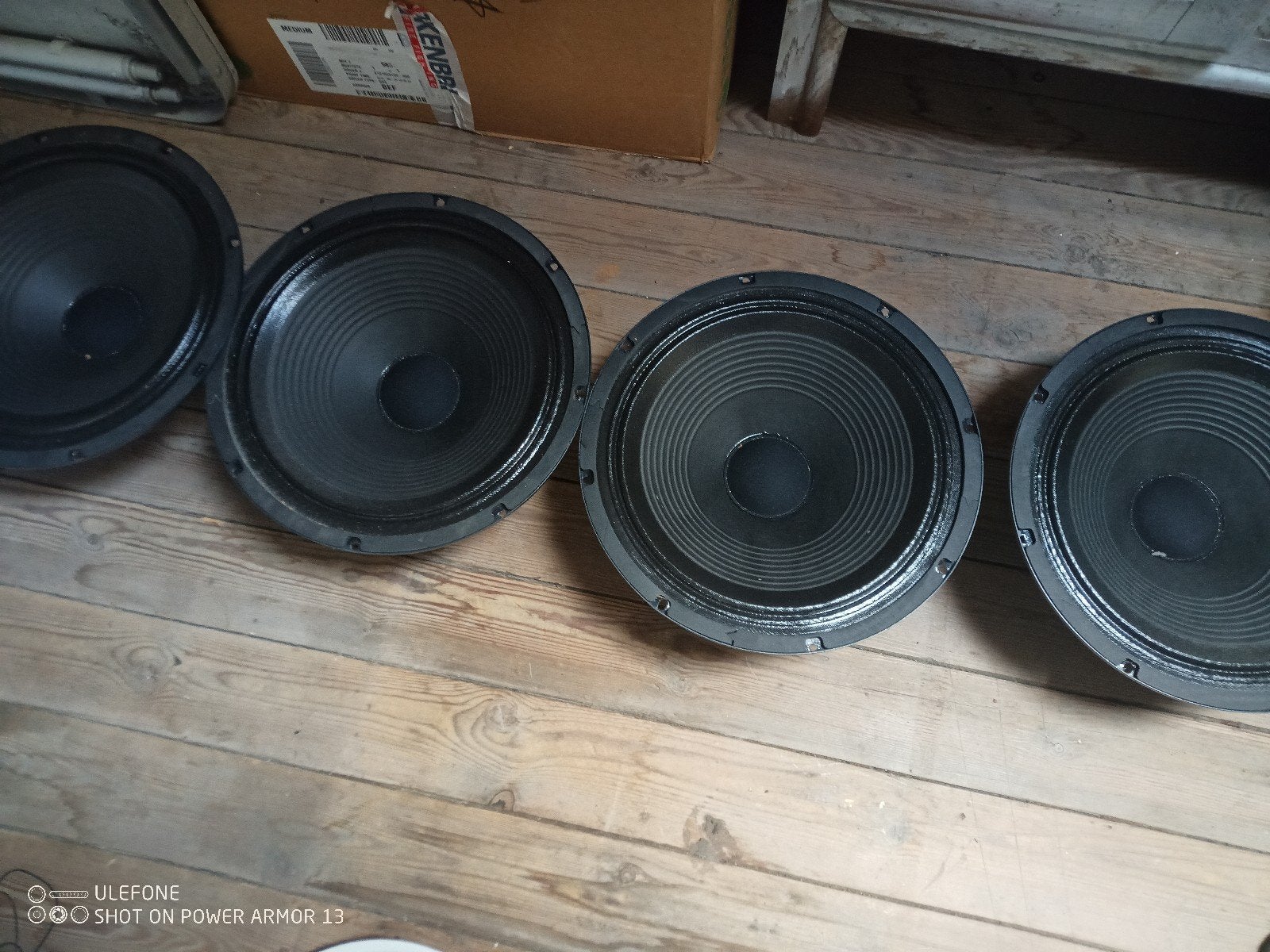 Marshall speakers gitaar, Ophalen