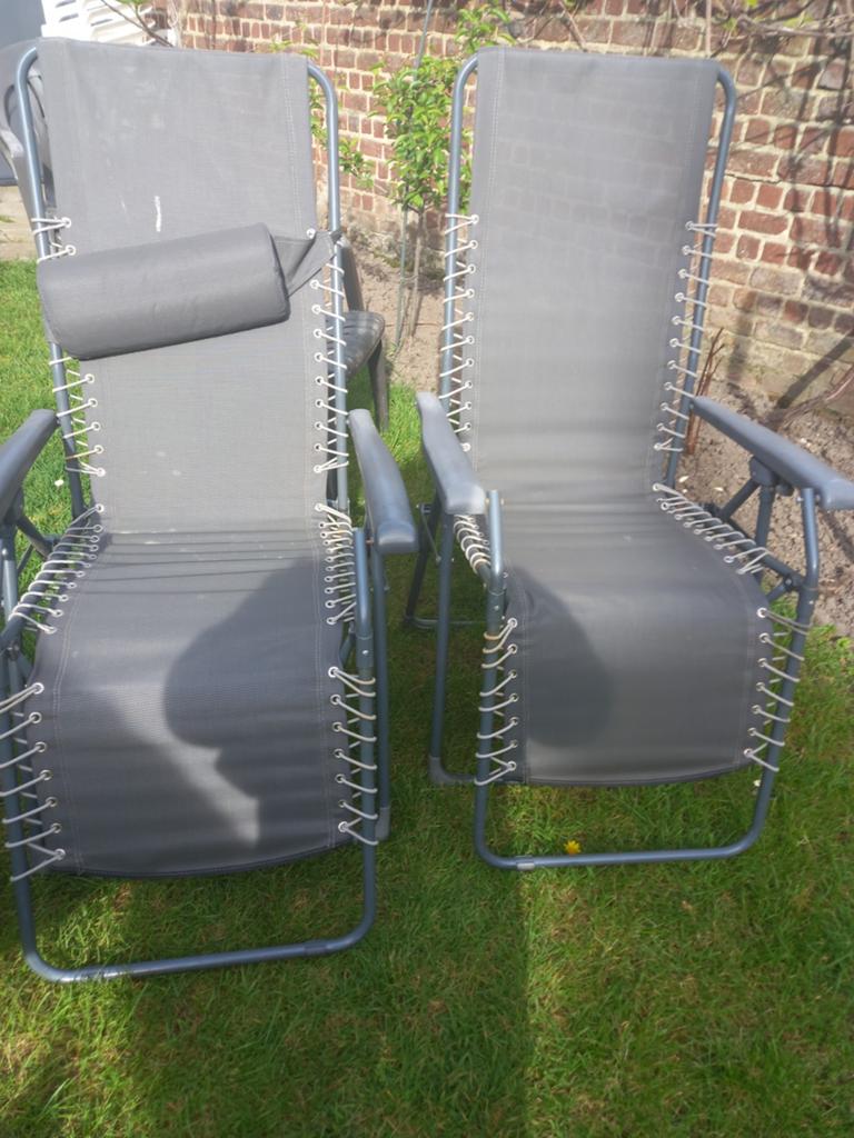 2 opvouwbare ligstoelen, Tuin en Terras, Ophalen