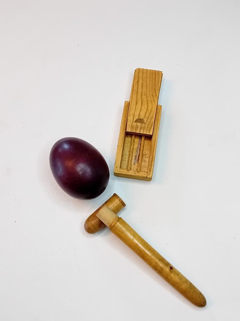 Set van 3 antieke houten naaivoorwerpen, Hobby en Vrije tijd, Naaien en Fournituren, Verzenden