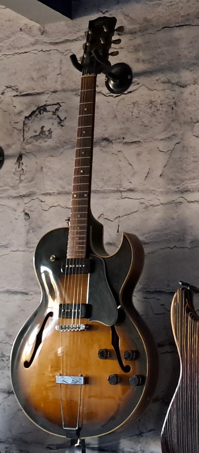 Gibson ES-135 d'occasion de l'année 1995, Enlèvement