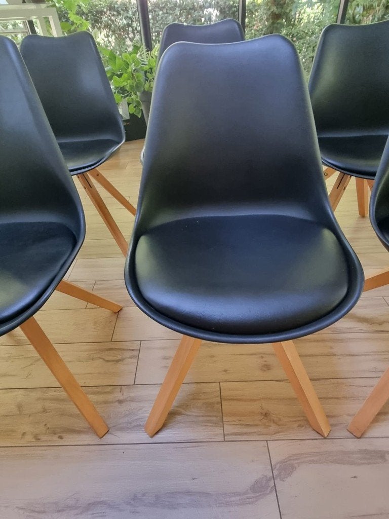 Set van 6 kunststof kuipstoelen met zachte zitting hout poot, Ophalen, Gebruikt, Zwart, Retro/vintage
