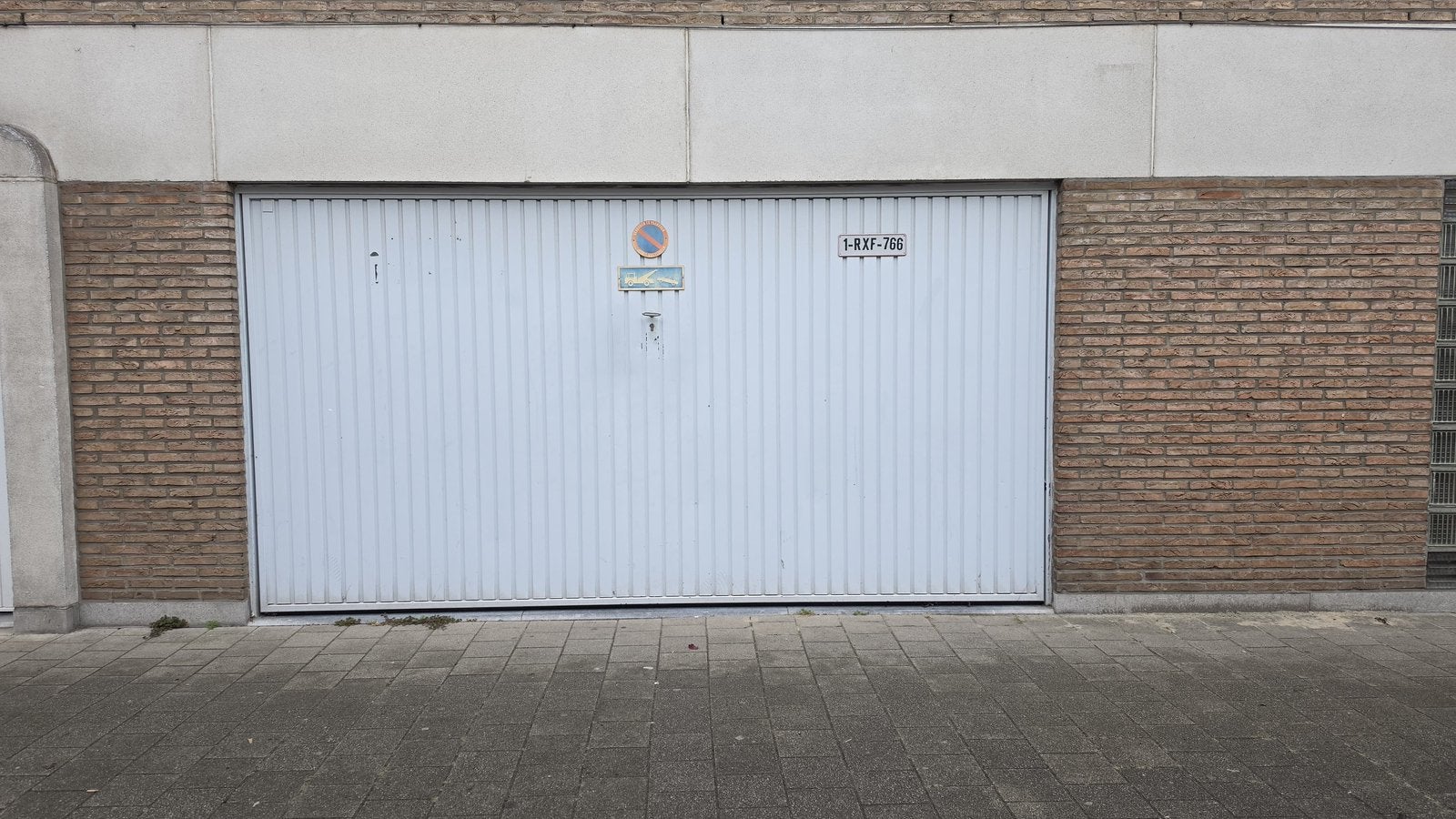 Te huur: gesloten autostaanplaats in Wilrijk