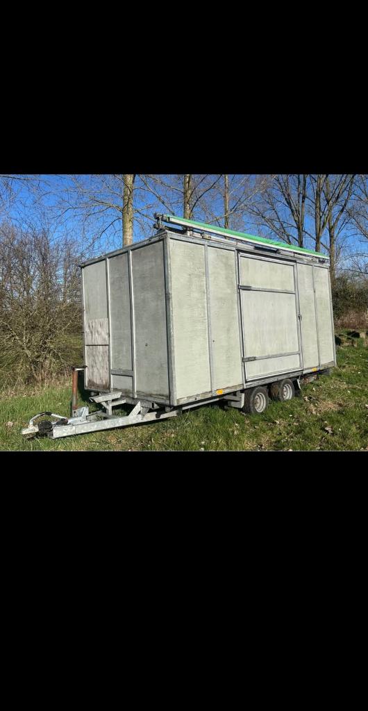 remorque fermée transport voiture, Enlèvement, Utilisé