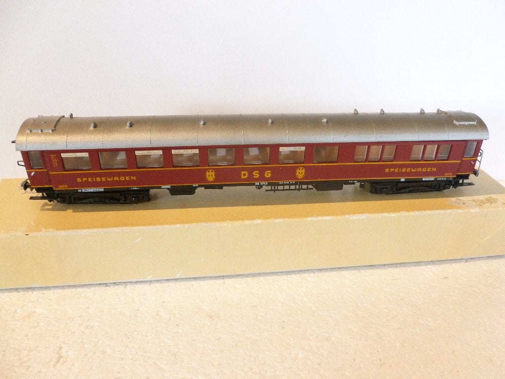 TRAINS HO, Ophalen of Verzenden, Gelijkstroom, Wagon, Liliput