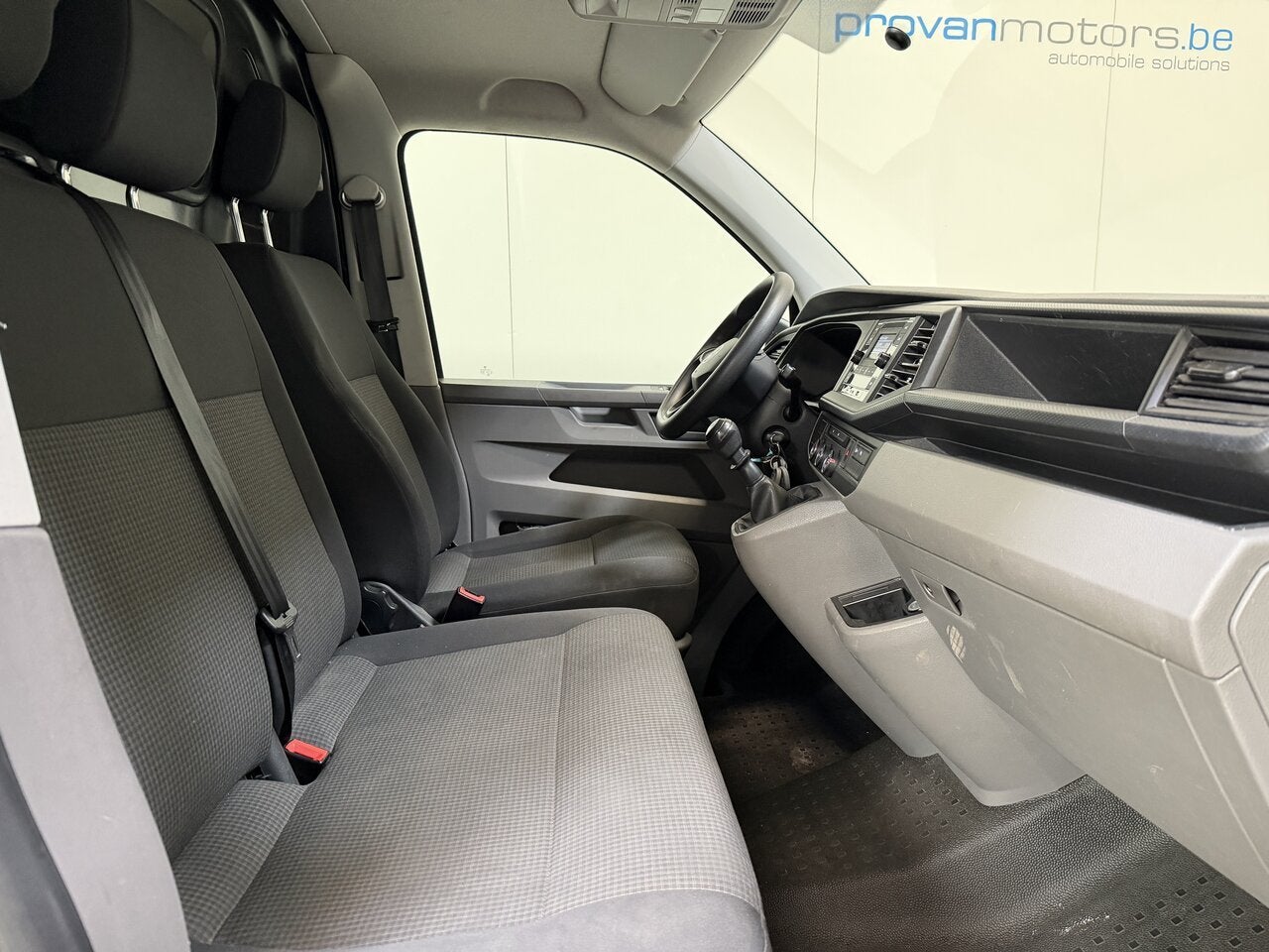 Volkswagen Transporter T6 2.0 TDI Man. - 3pl - Airco - Radi, Euro 6, Zwart, Grijs, Particulier