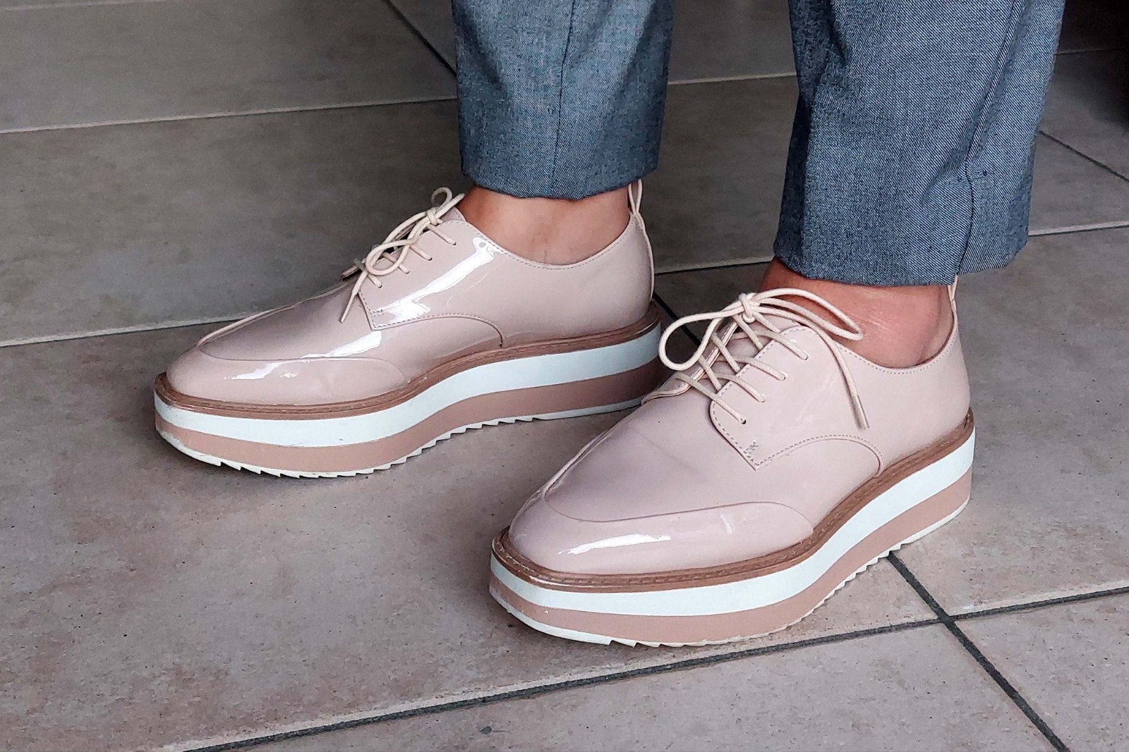 Zara chaussures femme vernies compensées – pointure 37, Kleding | Dames, Overige typen, Ophalen of Verzenden, Gedragen, Zara