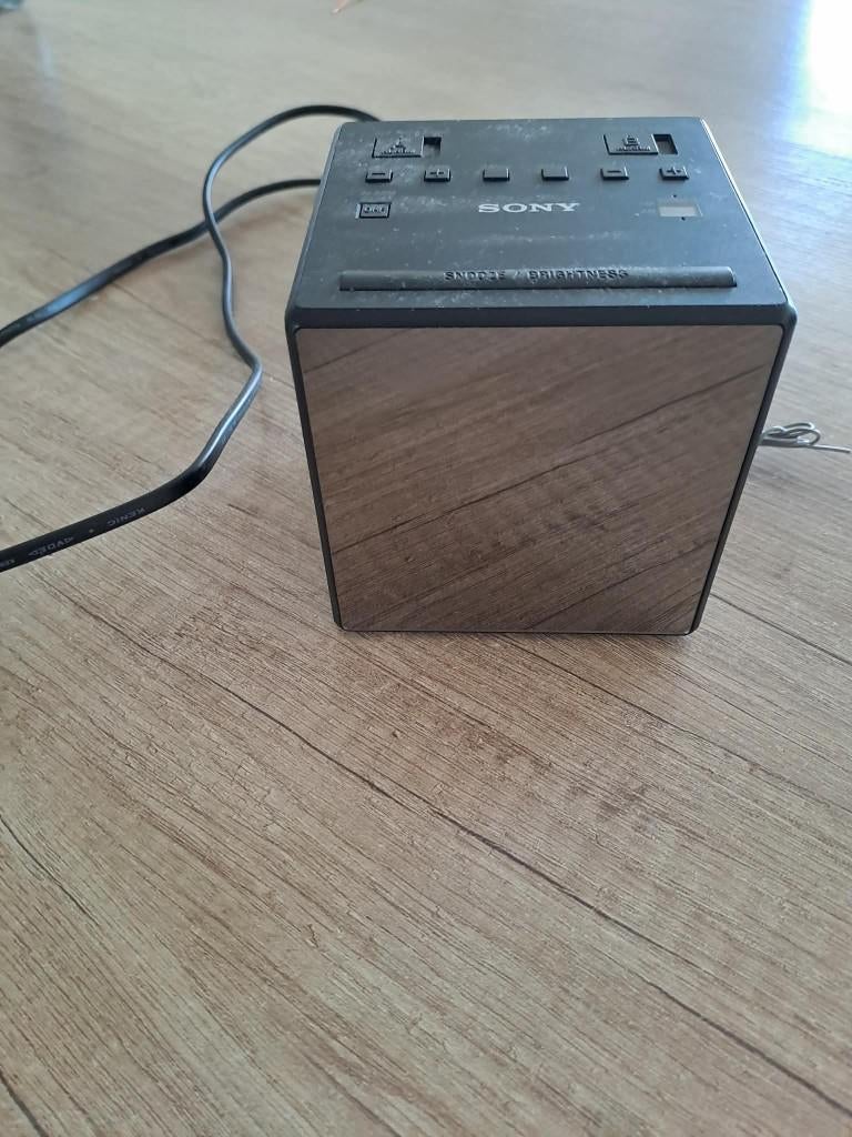 Wekkerradio Sony, Elektronische apparatuur, Wekkers, Ophalen, Zo goed als nieuw, Digitaal