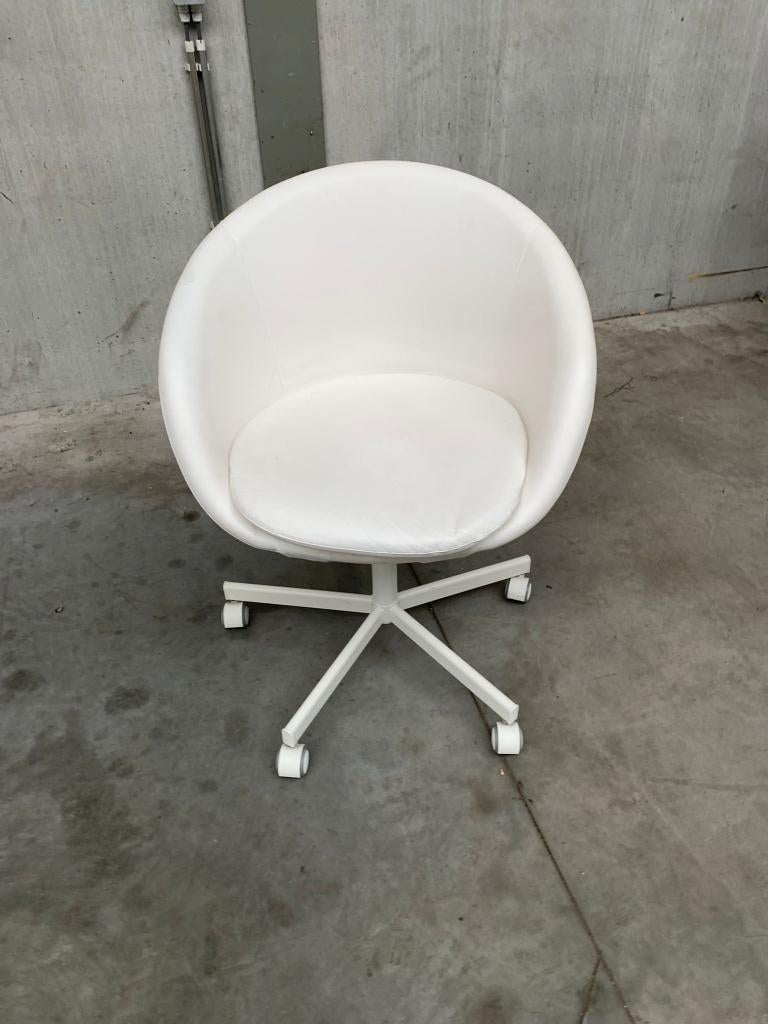Witte stoel, Huis en Inrichting, Stoelen, Ophalen