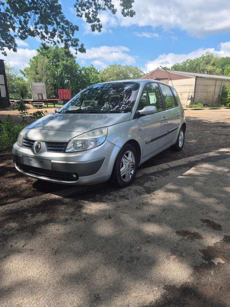 Meganescenic diesel 2005 klaar voor inschrijving, Autos, Renault, Cuir, Argent ou Gris, Achat, Boîte manuelle