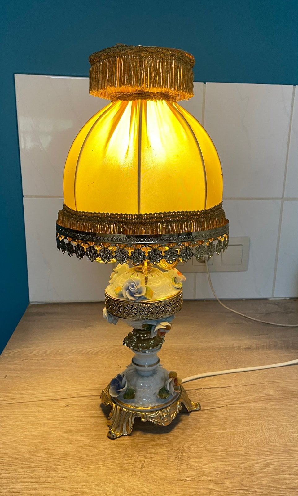 Lampe Vintage Style Capodimonte  60,S 70,S, Antiquités & Art, Enlèvement