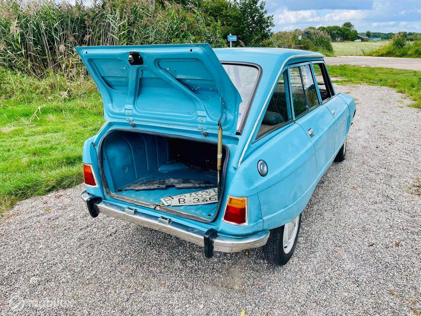 Citroën 8 Berline Bleu petrel 103.173 km 05-1975, foto 9