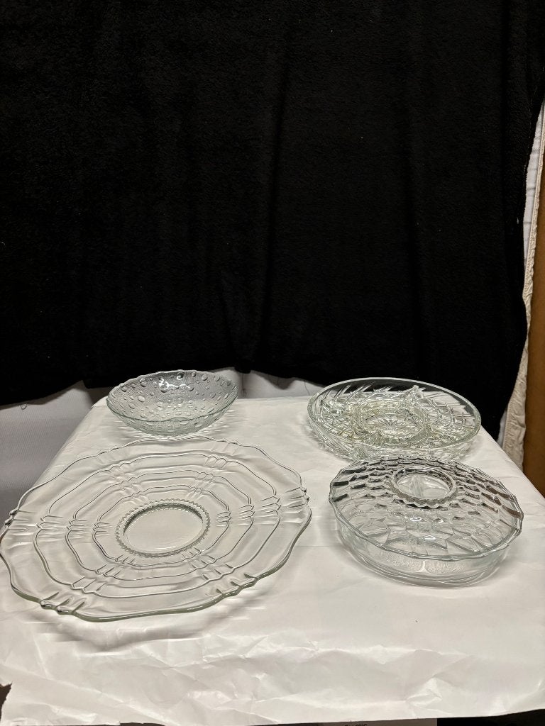 Lot de 4 plats vintage en verre moulé transparent, Antiquités & Art, Enlèvement