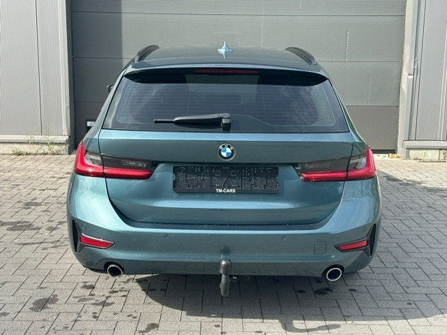 BMW 318D break automaat, Auto's, Automaat, 1995 cc, Bedrijf, 5 deurs