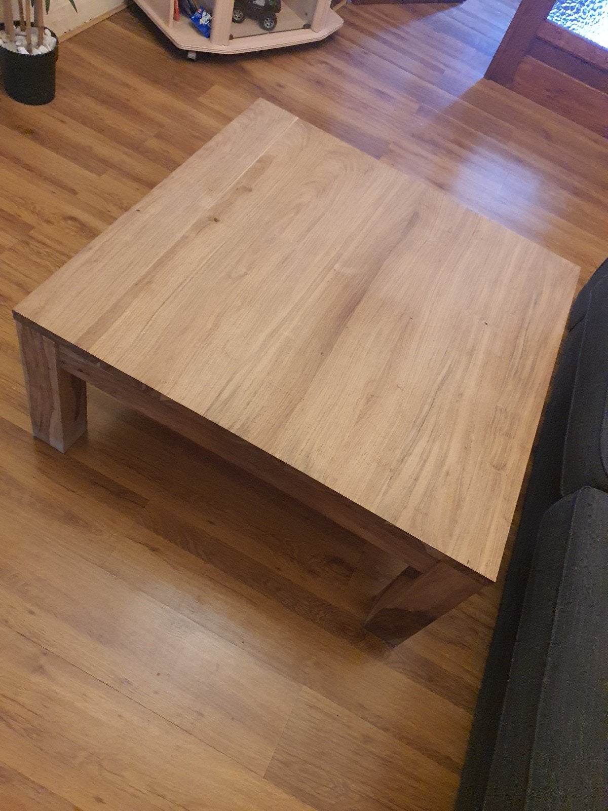 Vierkante salontafel van massief hout (sheesham/rozenhout), Huis en Inrichting, Tafels | Salontafels