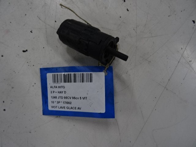 LAVE-GLACE POMPE AVANT Alfa Romeo MiTo (955), Mevr. I. Hauben, Utilisé, Alfa Romeo, Rue de l'Espoir 34 34
4030  GRIVEGNÉE, BE
