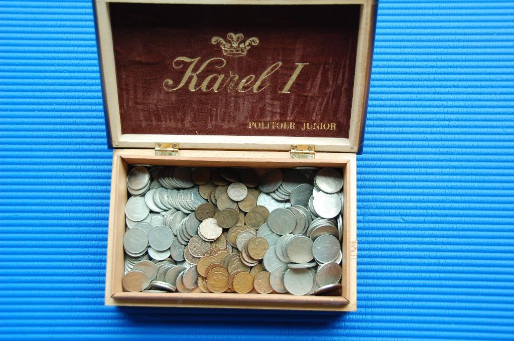 plus de 290 anciennes pièces belges, Envoi, Série