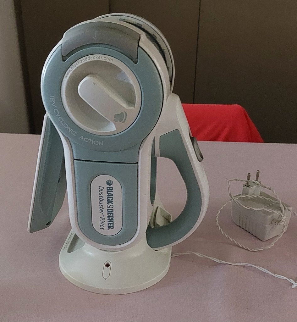 Petit voleur Black & Decker, Enlèvement, Comme neuf, Aspirateur de table, Autres marques