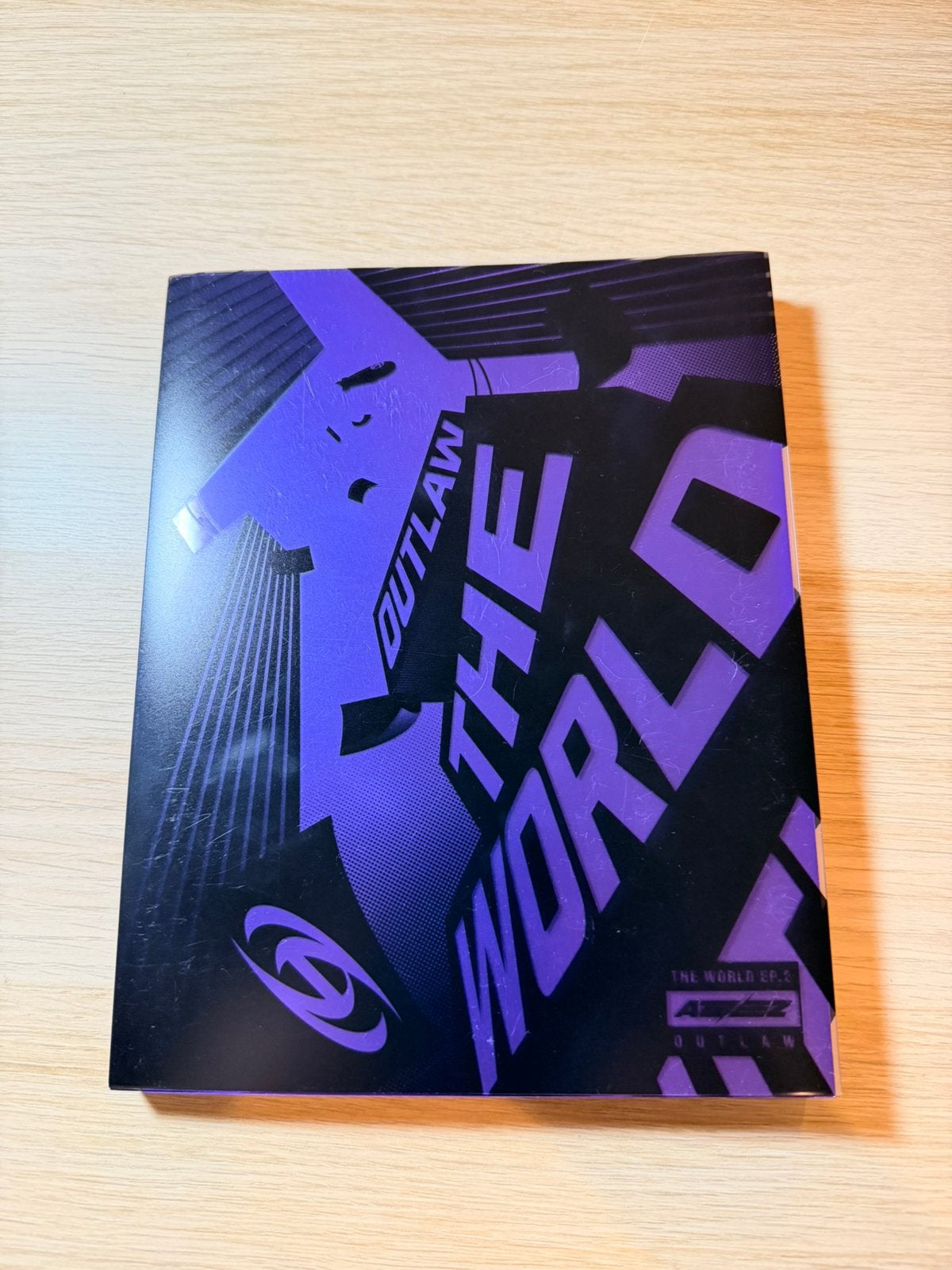 Ateez outlaw version D, Verzamelen, Muziek, Artiesten en Beroemdheden, Gebruikt, Cd of Plaat, Gesigneerd, Ophalen of Verzenden