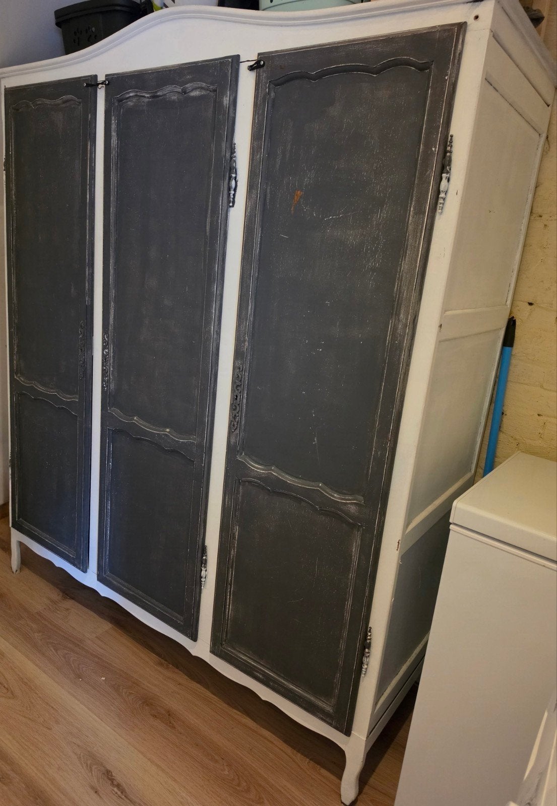 Armoire / Penderie à rénover, Enlèvement, Utilisé