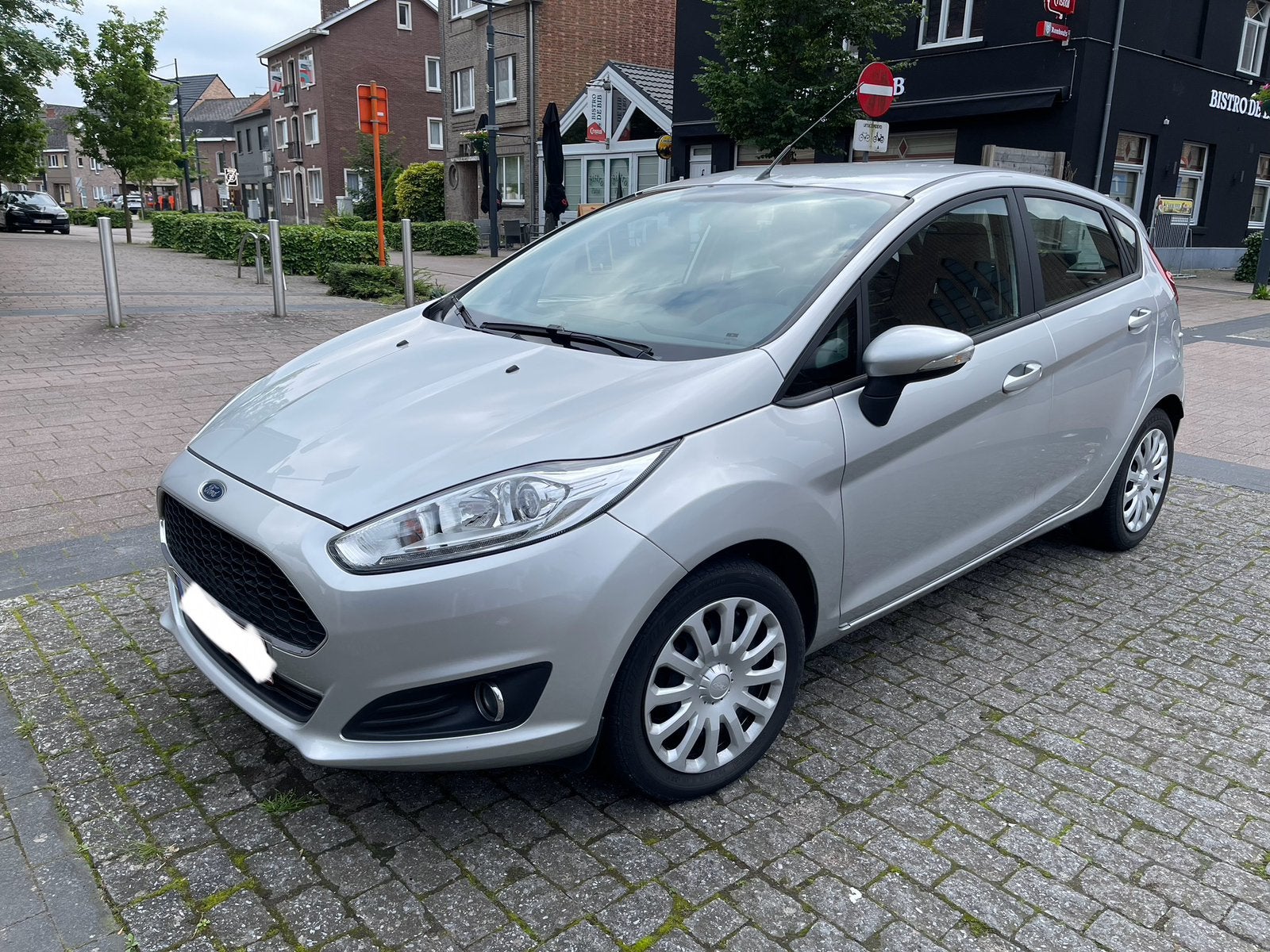 Ford Fiesta 1.5 TDi 2016 - 89.000 km, Autos, Argent ou Gris, Achat, Volant multifonction, Euro 6