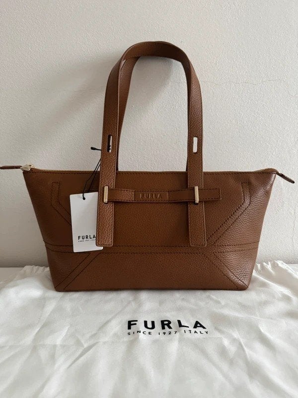 Bruine leren handtas van Furla, Handtassen en Accessoires, Tassen | Damestassen, Nieuw, Handtas, Ophalen of Verzenden
