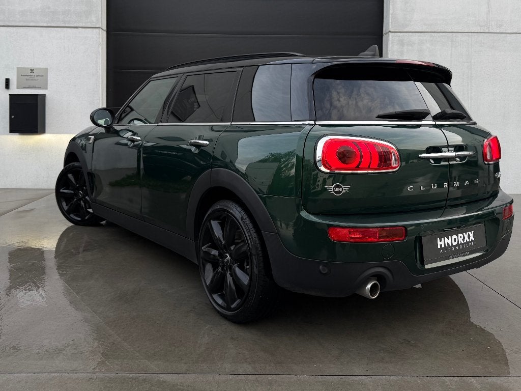 MINI Clubman | PANO | HARMAN KARDON | CAMERA | KEYLESS | LED, Auto's, Mini, Leder en Stof, Bedrijf, 131 g/km, 1395 kg