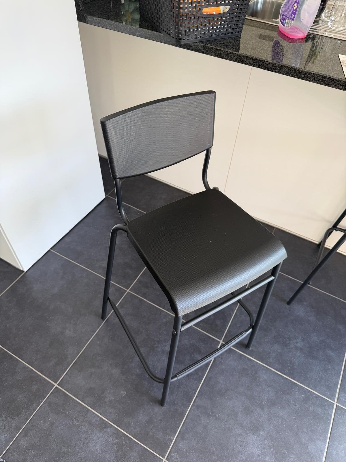 2 stoelen zwart, Huis en Inrichting, Ophalen, Nieuw, Zwart