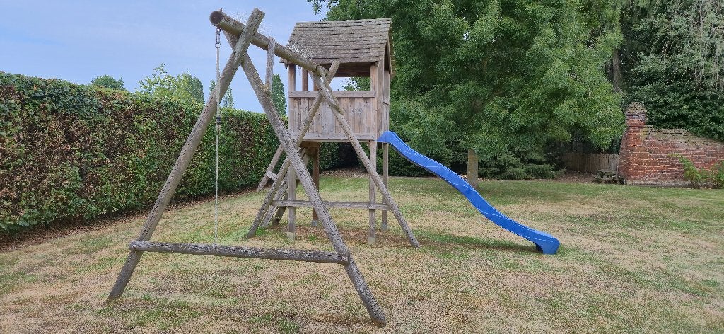 Gratis schommelconstructie met speeltoren en glijbaan, Enlèvement, Utilisé, Toboggan, Partie complémentaire