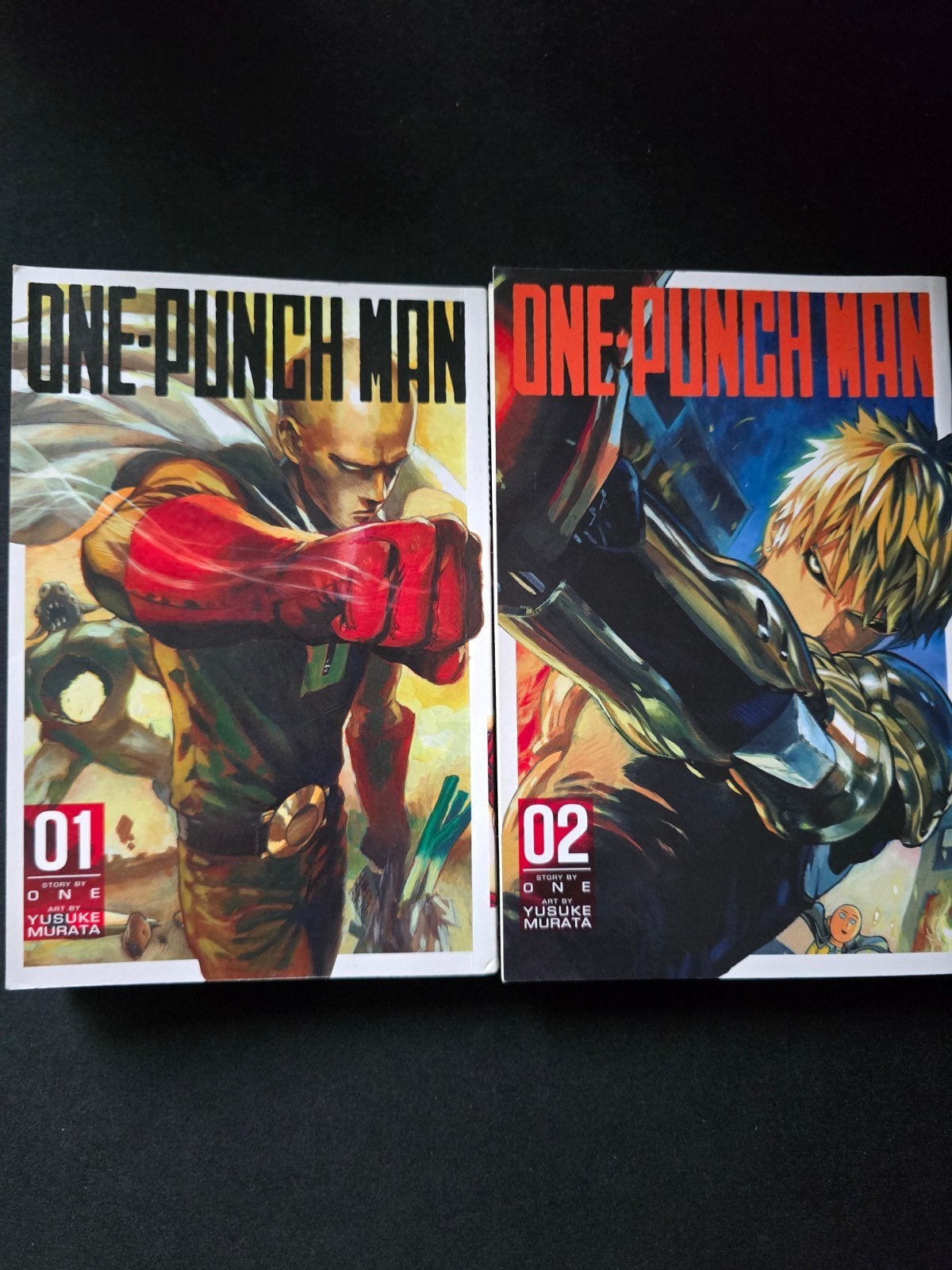 One-Punch Man Manga Vol. 1+2 (Engels), Livres, Plusieurs comics, Enlèvement ou Envoi, Comme neuf, Japon (Manga)